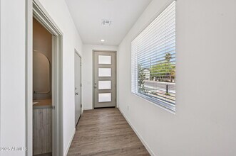 2131 JENNIFER LYNN Way in Phoenix, AZ - Building Photo - Building Photo