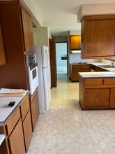 851 Helston Rd in Bloomfield Hills, MI - Building Photo - Building Photo