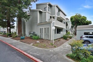 3402 Pinewood Terrace, Unit 211 in Fremont, CA - Building Photo