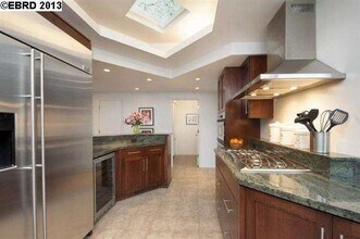 8 Abbott Way in Piedmont, CA - Building Photo - Building Photo
