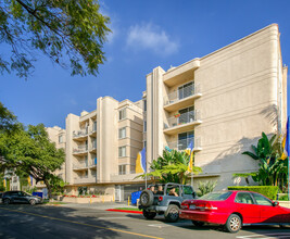 Wilshire Museum Towers in Los Angeles, CA - Building Photo - Building Photo