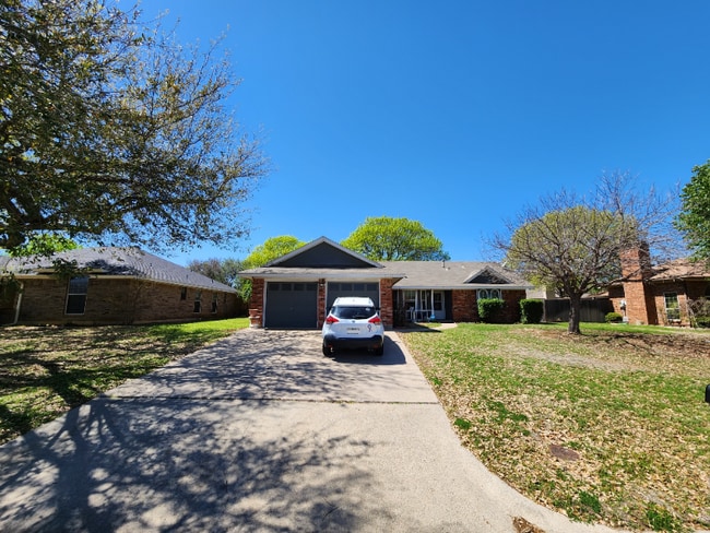 3325 Evers Pkwy in Denton, TX - Building Photo - Building Photo
