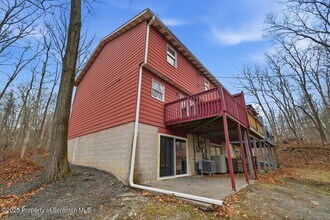 1273 Chateau Dr in East Stroudsburg, PA - Building Photo - Building Photo