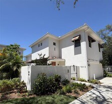 1903 W Bristol Ave in Tampa, FL - Building Photo