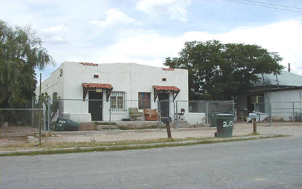 20-28 W 25th St in Tucson, AZ - Foto de edificio - Building Photo