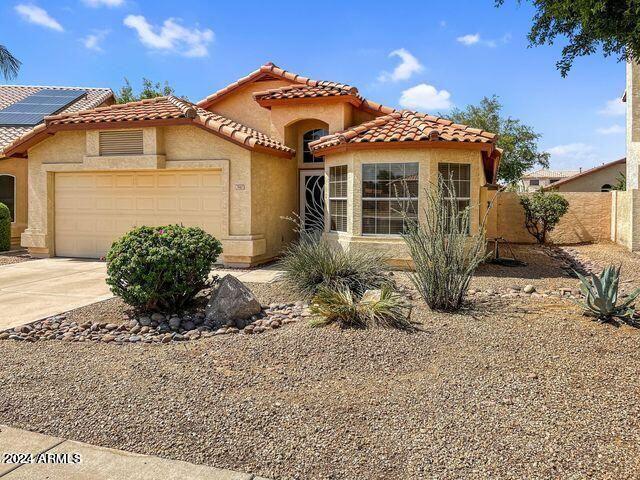 7942 W Kimberly Way in Glendale, AZ - Building Photo