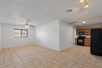 6713 N 63rd Ave in Glendale, AZ - Building Photo - Building Photo