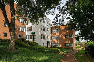 Park Georgetown in Arlington, VA - Building Photo - Building Photo