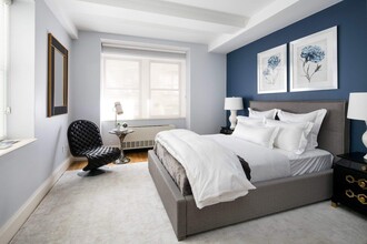 110 Central Park S in New York, NY - Building Photo - Building Photo