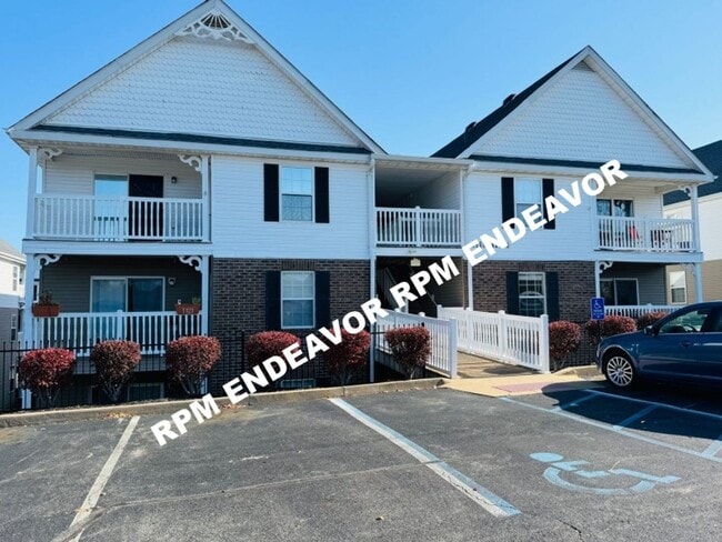 1124 Saravalle Dr in St. Peters, MO - Building Photo - Building Photo