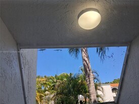 3559 Magellan Cir in Aventura, FL - Building Photo