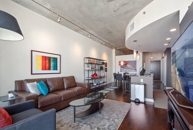 1515 Champa St in Denver, CO - Building Photo - Building Photo