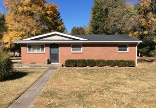 10 Homestead Dr in Mount Vernon, IL - Building Photo - Building Photo