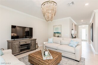 267 Tamarindo Ln in Naples, FL - Building Photo - Building Photo