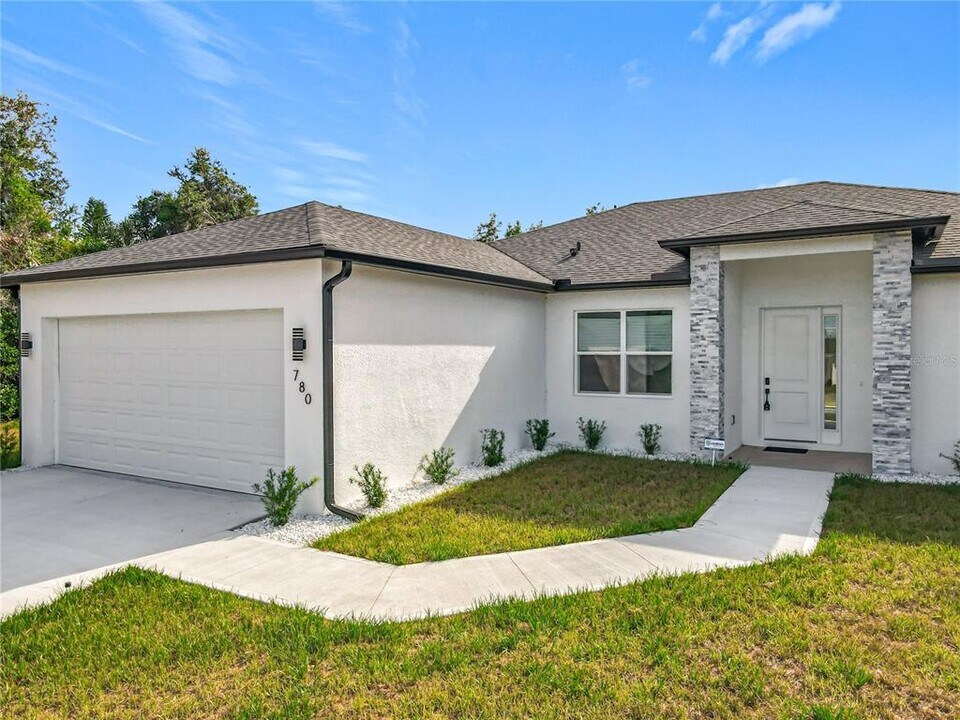 780 Kangaroo Ct in Deltona, FL - Building Photo