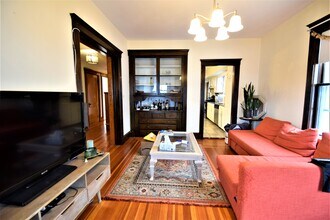 32 Bigelow St in Boston, MA - Building Photo - Building Photo