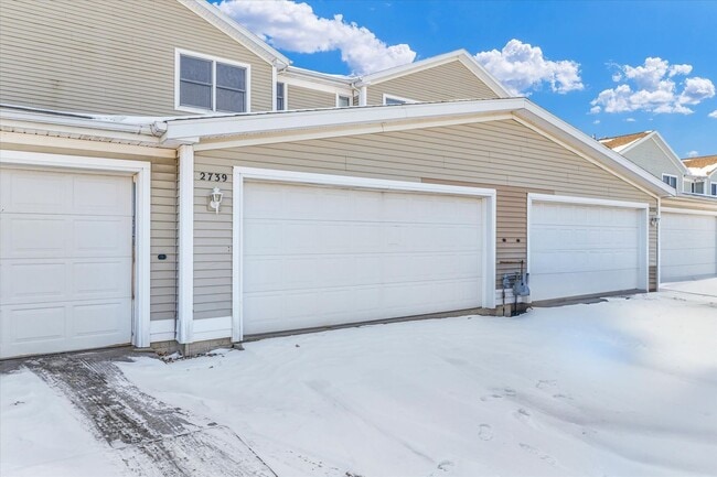 property at 2735 Rainbow Ave