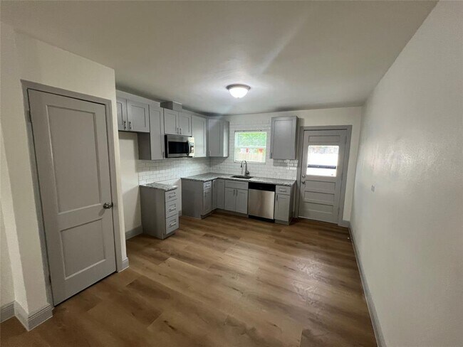 1121 Ward St in Rosenberg, TX - Building Photo - Building Photo