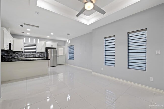 27 Indian Creek Ave in McAllen, TX - Building Photo - Building Photo