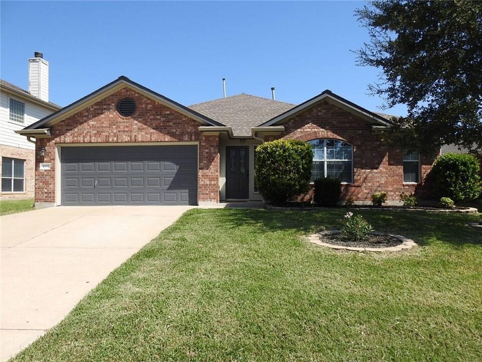 4100 Hidden Lake Crossing in Pflugerville, TX - Building Photo