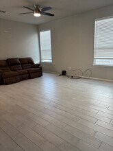 404 Black Opal Dr in Jarrell, TX - Building Photo - Building Photo