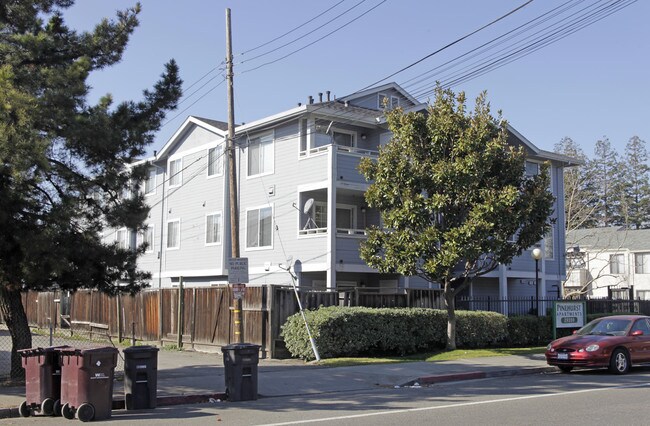 Pinehurst Apartments in Hayward, CA - Building Photo - Building Photo