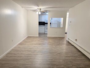 2 Strawberry Bank Rd in Nashua, NH - Foto de edificio - Building Photo