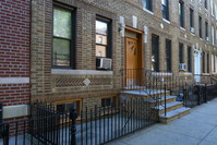 72-23 67th St in Flushing, NY - Building Photo - Building Photo