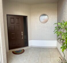 10458 Lake Vista Cir in Boca Raton, FL - Building Photo - Building Photo