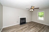 2916 Lake Charles Dr in South Fulton, GA - Building Photo - Building Photo