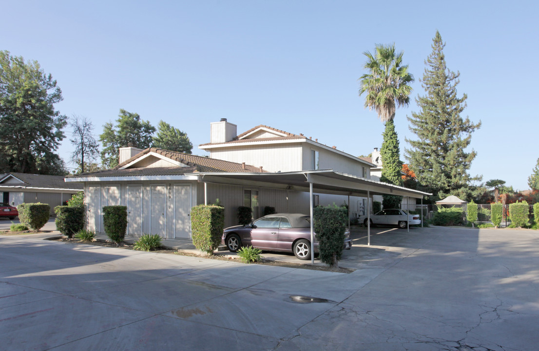 Belmont Park in Atwater, CA - Foto de edificio