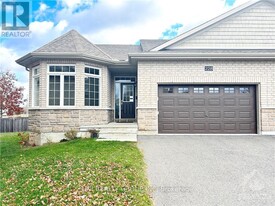 228 Pondview Cres