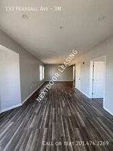 133 Pearsall Ave in Jersey City, NJ - Building Photo - Building Photo