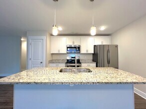 2546 Hemphill St in Charlotte, NC - Building Photo - Building Photo
