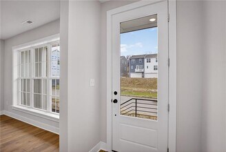 4022 Cottage Wy in Bridgeville, PA - Building Photo - Building Photo