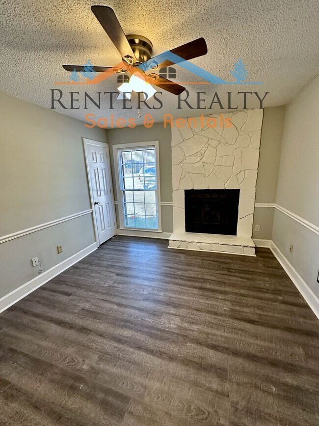 2105 Epworth Dr NE in Huntsville, AL - Building Photo - Building Photo