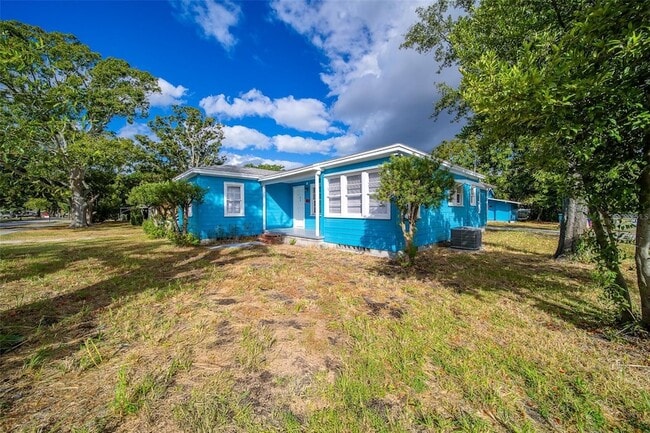 810 2nd Ave NW in Largo, FL - Building Photo - Building Photo