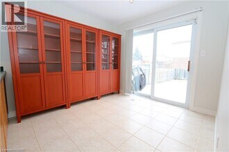 448 Harbour View Crescent in Waterloo, ON - Building Photo - Building Photo