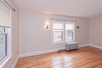 23-25-25 St James Terrace in Newton, MA - Building Photo - Building Photo