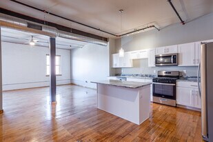 Bucktown Lofts in Davenport, IA - Building Photo