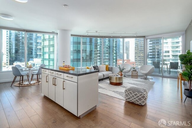 property at 338 Spear St