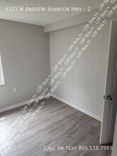 6323 W Andrew Johnson Hwy in Morristown, TN - Building Photo - Building Photo