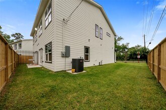 7117 Springdale St in Houston, TX - Building Photo - Building Photo