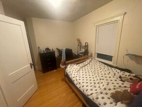10 Pinkham Rd, Unit 2 in Medford, MA - Building Photo - Building Photo