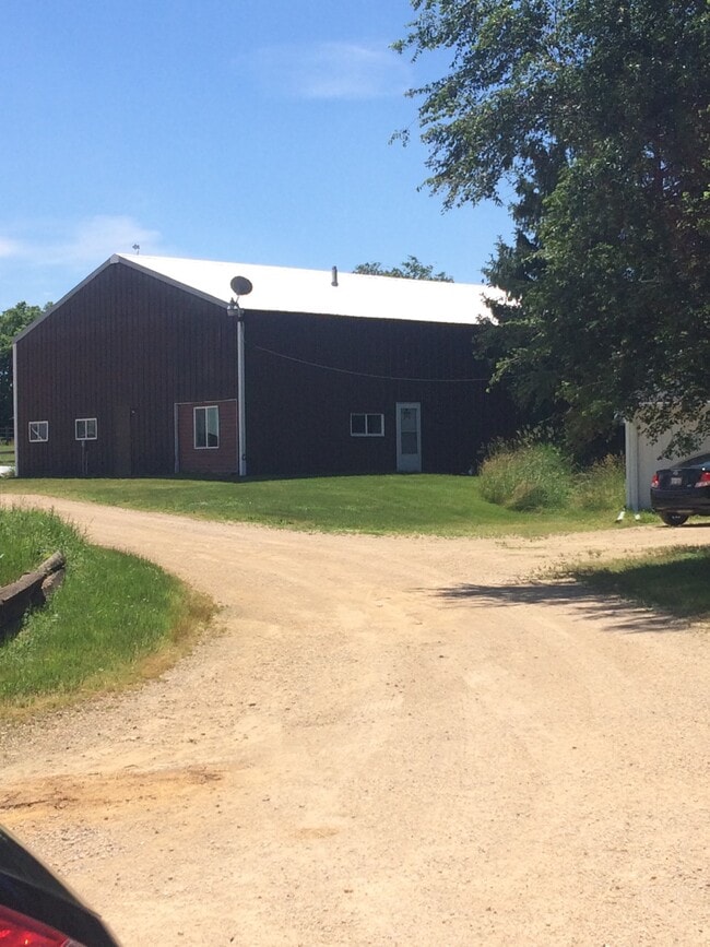 5561 Rotary Rd Rentals in Cherry Valley, IL