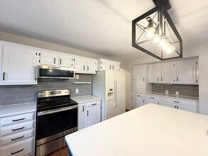 2809 Greenfield Rd in Bloomington, IL - Building Photo - Building Photo