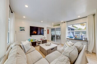 398 Burton Dr in Tavernier, FL - Building Photo - Building Photo