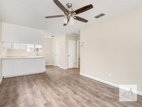 4475 N Thorne Ave in Fresno, CA - Foto de edificio - Building Photo