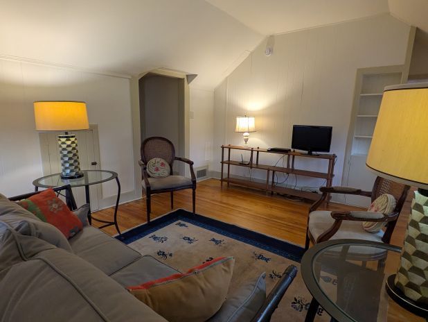 220 Melrose Cir, Unit 2 in Tryon, NC - Building Photo - Building Photo