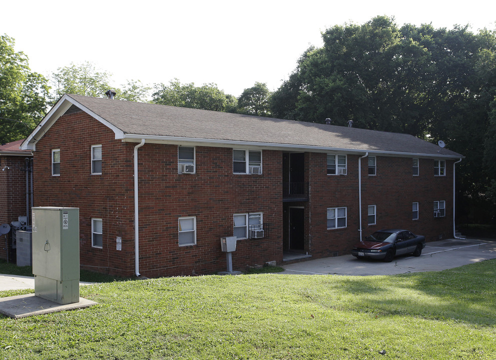 592 Cooper St SW in Atlanta, GA - Foto de edificio